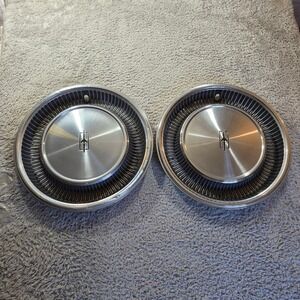 Oldsmobile Hubcaps 15" Wheel Covers Vintage Rocket Emblem OEM Delta 88 Olds 98